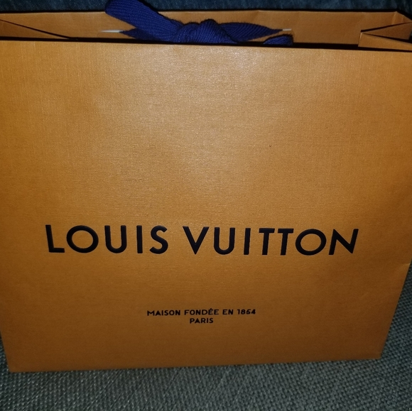 Louis Vuitton x NBA Wallet (Dead Stock) - Picture 2 of 7